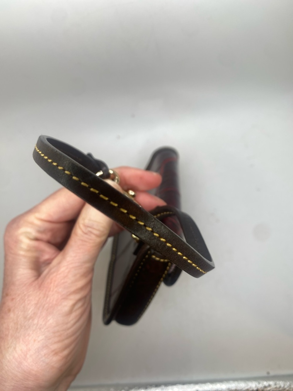 Dooney & Bourke Croc Embossed Leather Wristlet vintage Nile Collection. - Picture 10 of 10